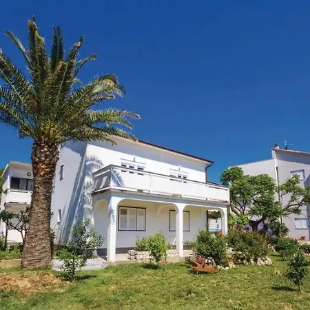 Apartments 501 - Spacious And Bright Apartment On Island Of Rab Rab Town Exterior photo