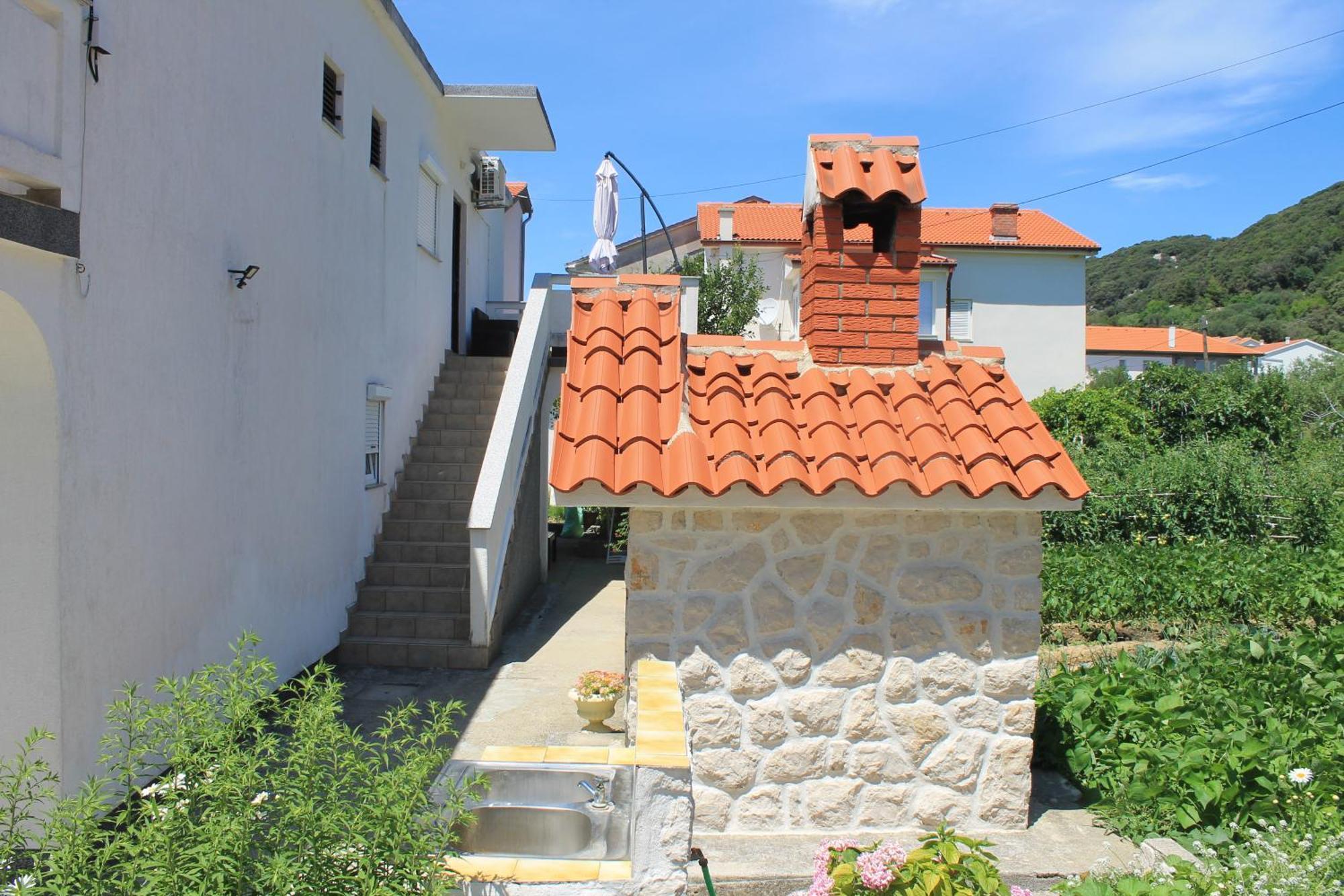 Apartment 501 - Spacious And Bright On Island Of Rab *